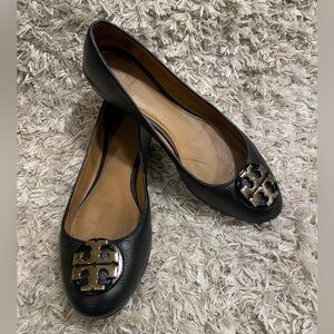 Tory Burch Black Leather Loafers with Gold Logo Size 7.5
